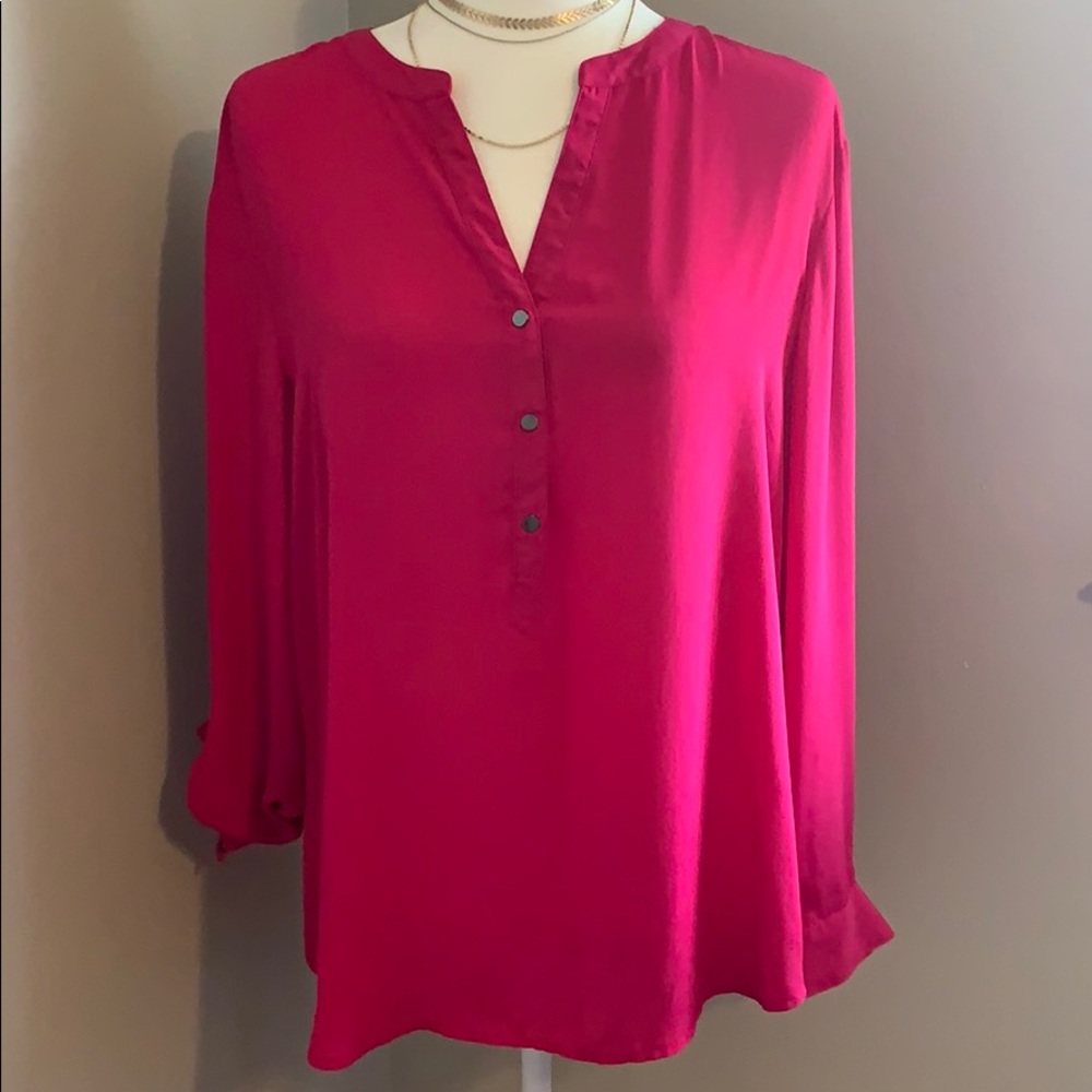 3/$15💕 Adrianna Papell Blouse